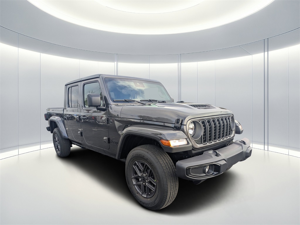 2025 Jeep Gladiator Sport S's photo