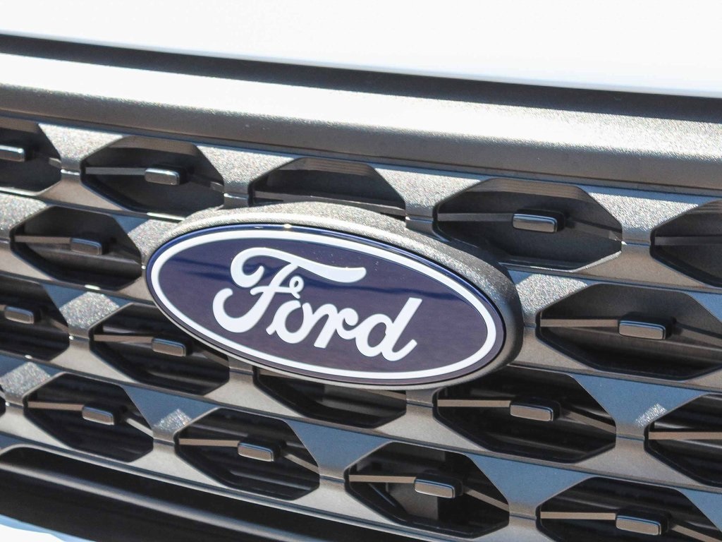 2025 Ford Maverick XL photo 4
