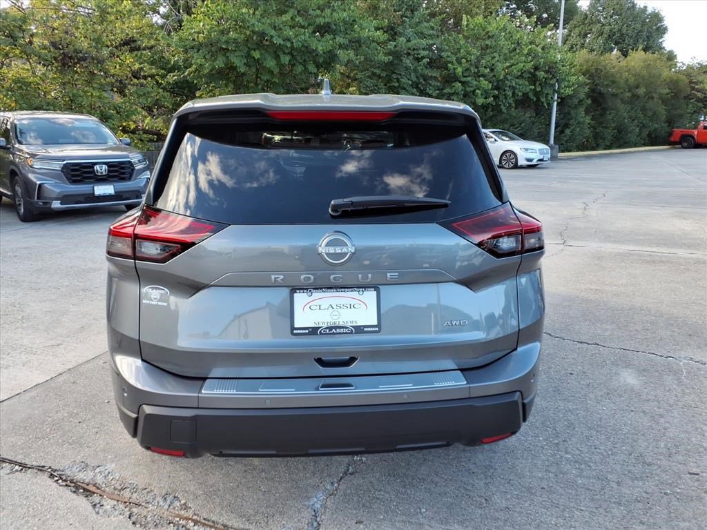 2026 Nissan Rogue SV photo 4