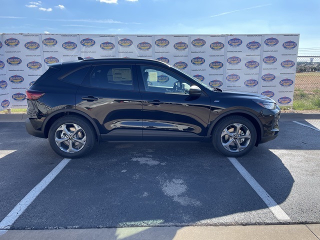 2026 Ford Escape ST-Line's photo