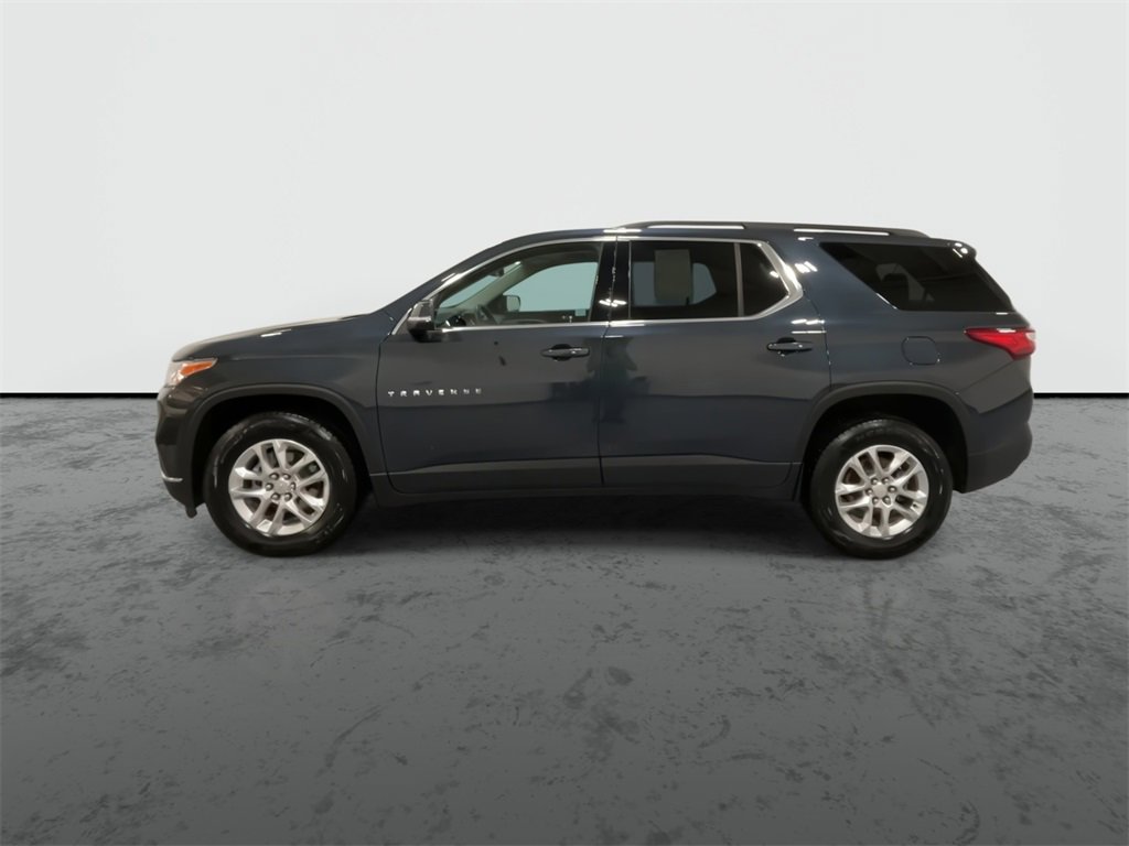 2021 Chevrolet Traverse photo 2