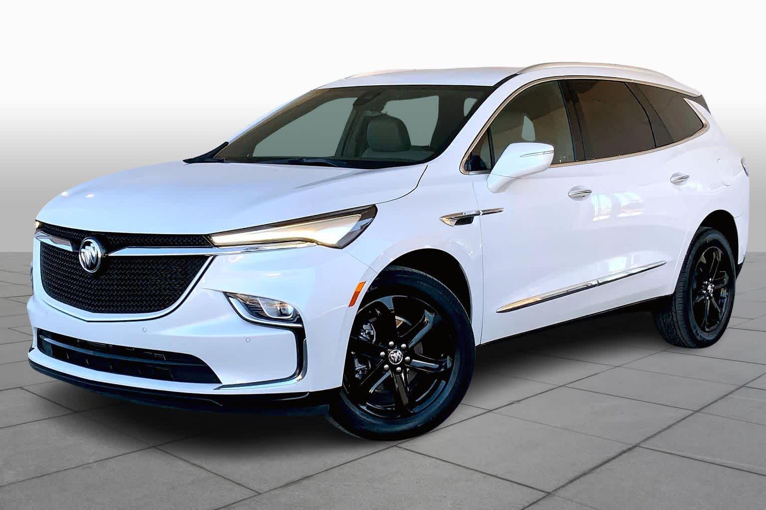 2023 Buick Enclave Essence's photo