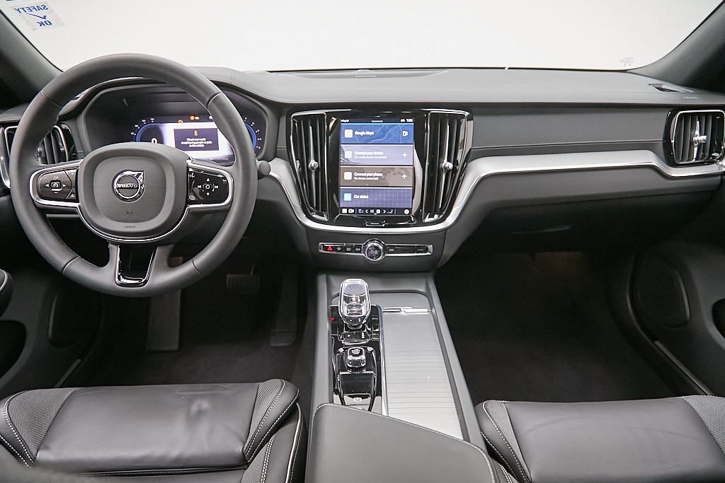2025 VOLVO S60 - Image 22
