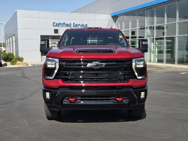 2025 Chevrolet Silverado 3500HD LTZ photo 3