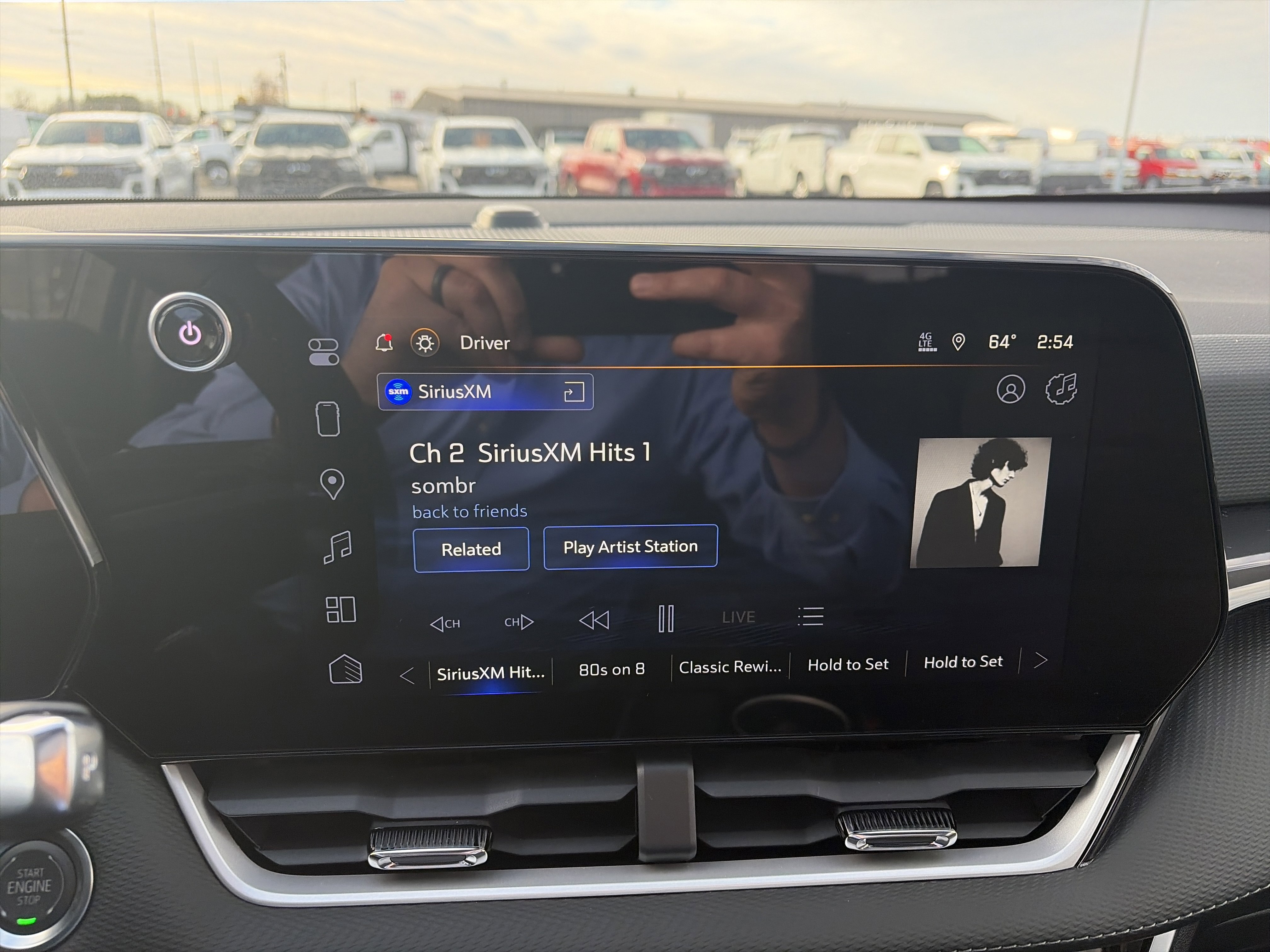 2025 Chevrolet Equinox LT photo 2