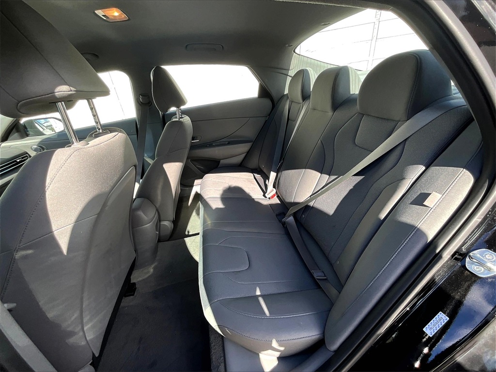 2024 Hyundai Elantra SE photo 14