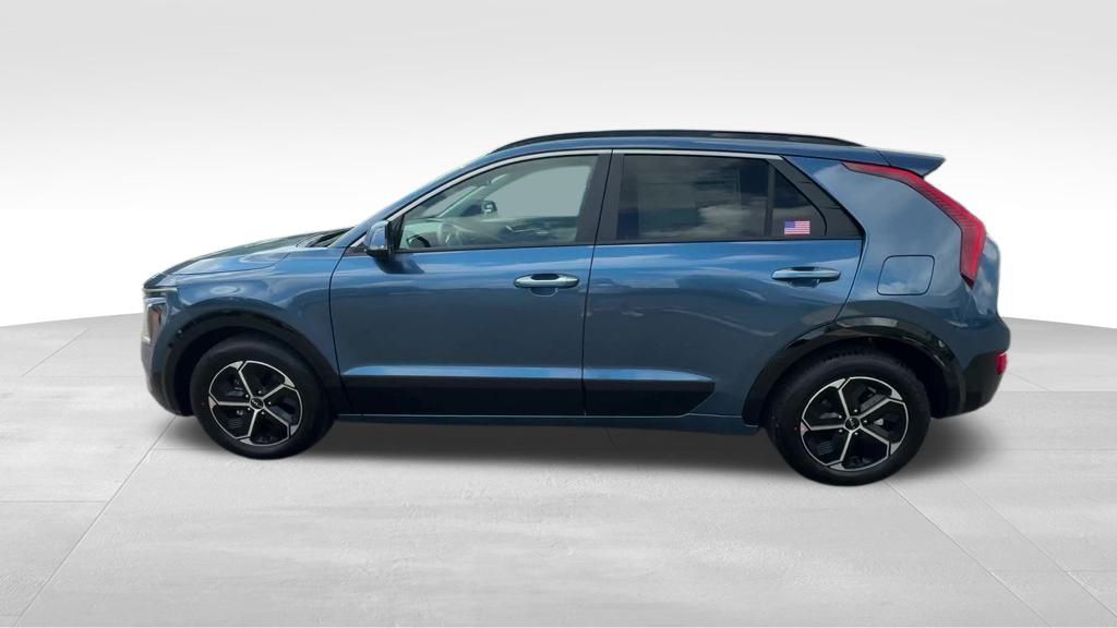 2025 Kia Niro SX photo 2