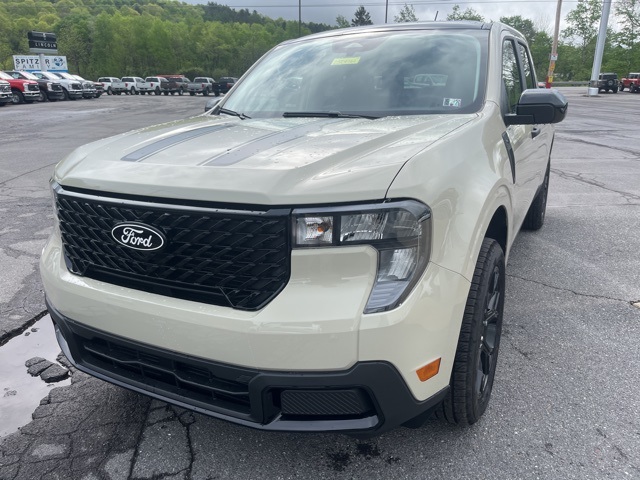 2025 Ford Maverick XLT photo 3