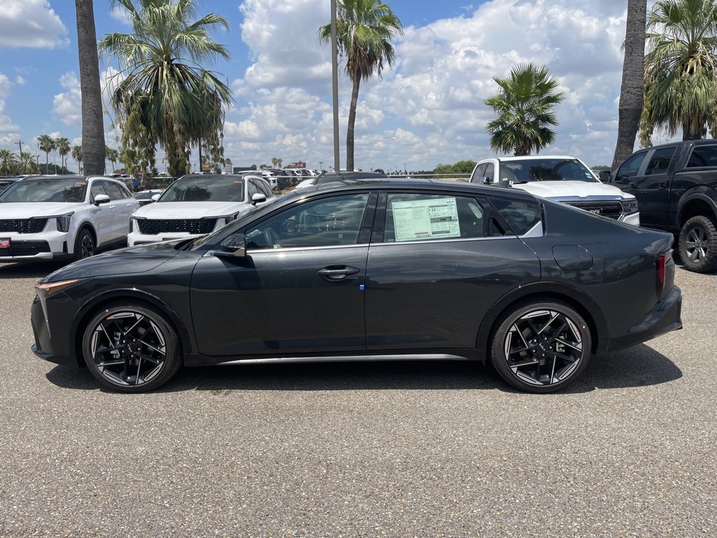 2025 Kia K4 GT-Line photo 3