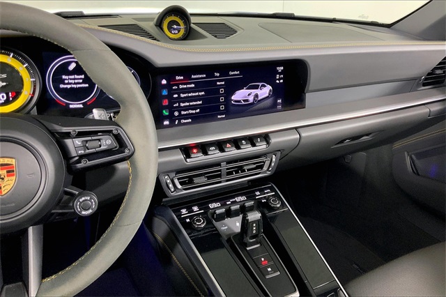 2023 Porsche 911 GTS photo 13