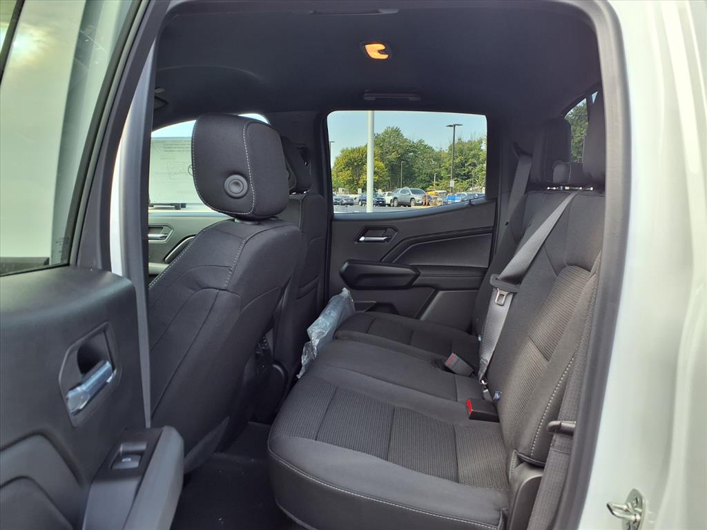 2026 Chevrolet Colorado LT photo 14
