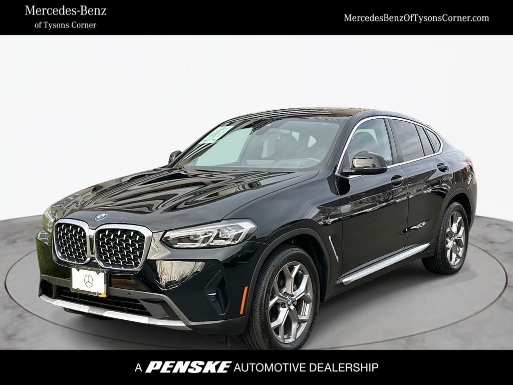 2023 BMW X4 30i's photo