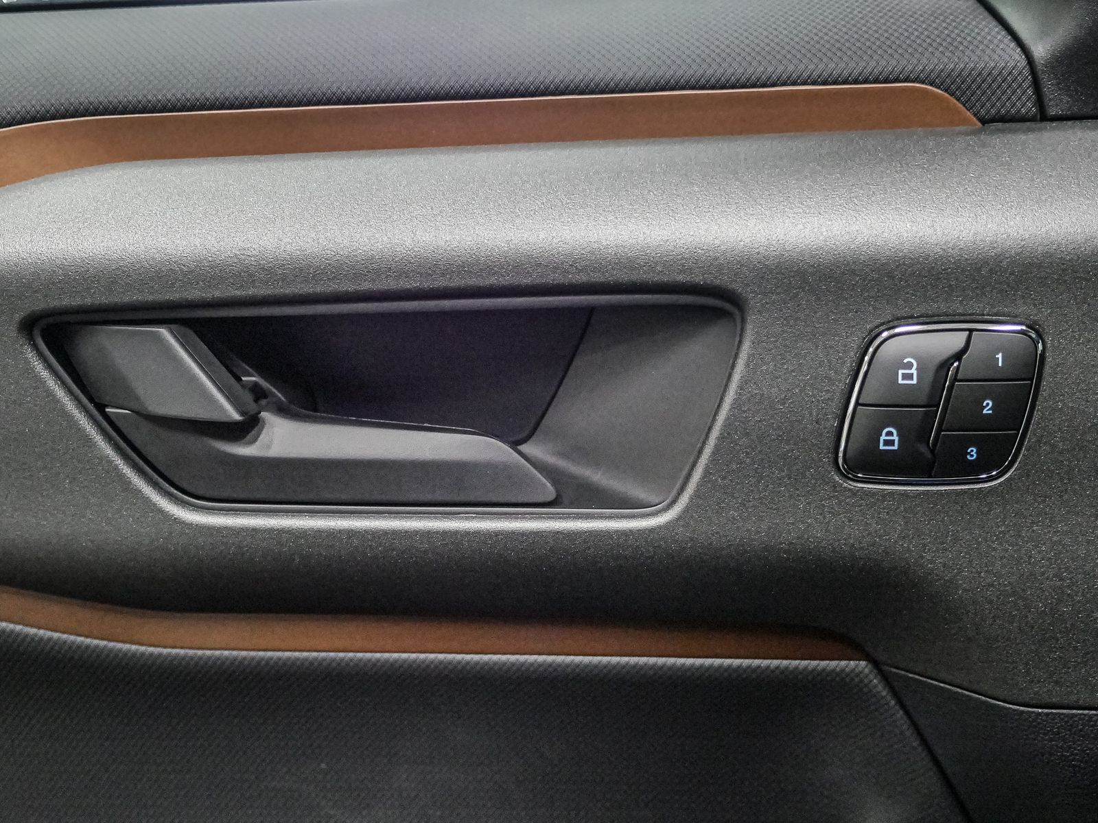 2025 Ford Bronco Sport Outer Banks photo 18