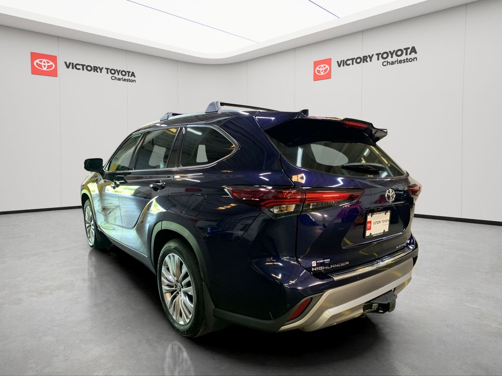 2025 Toyota Highlander XLE XSE Platinum Limited photo 3