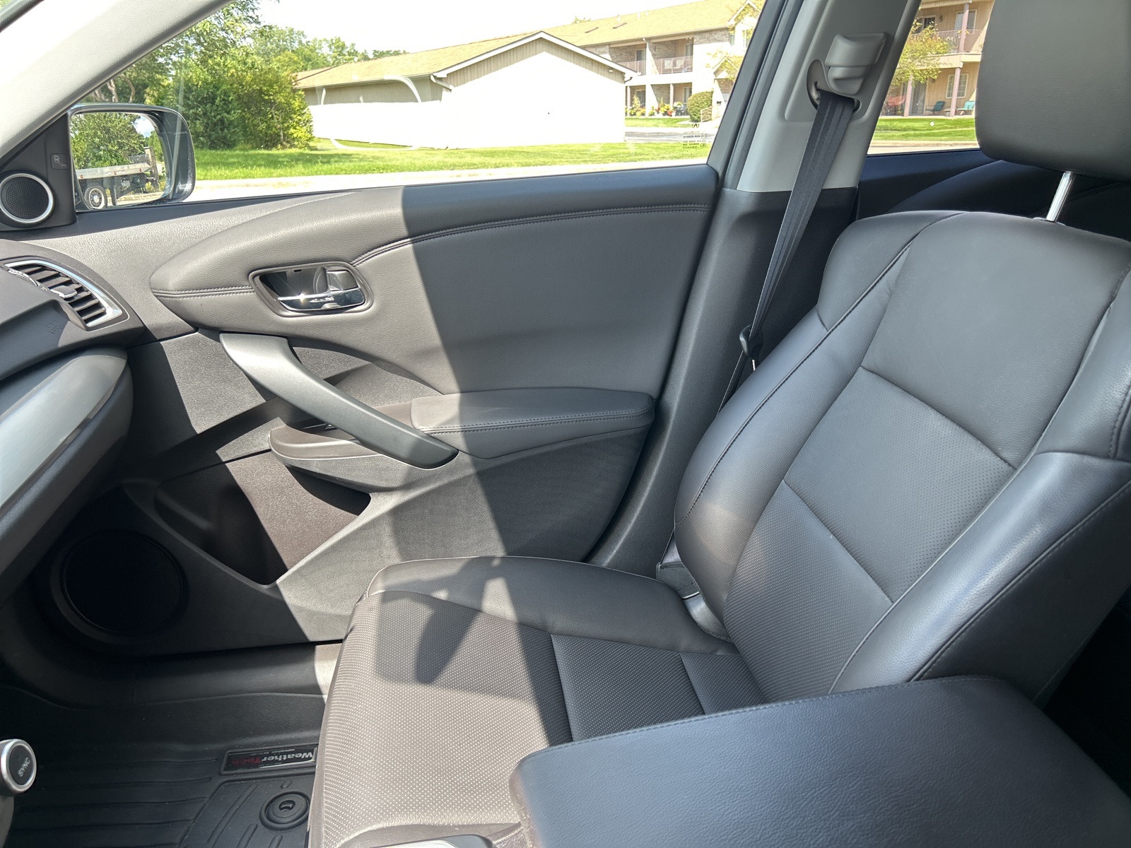 2016 Acura RDX Base photo 39