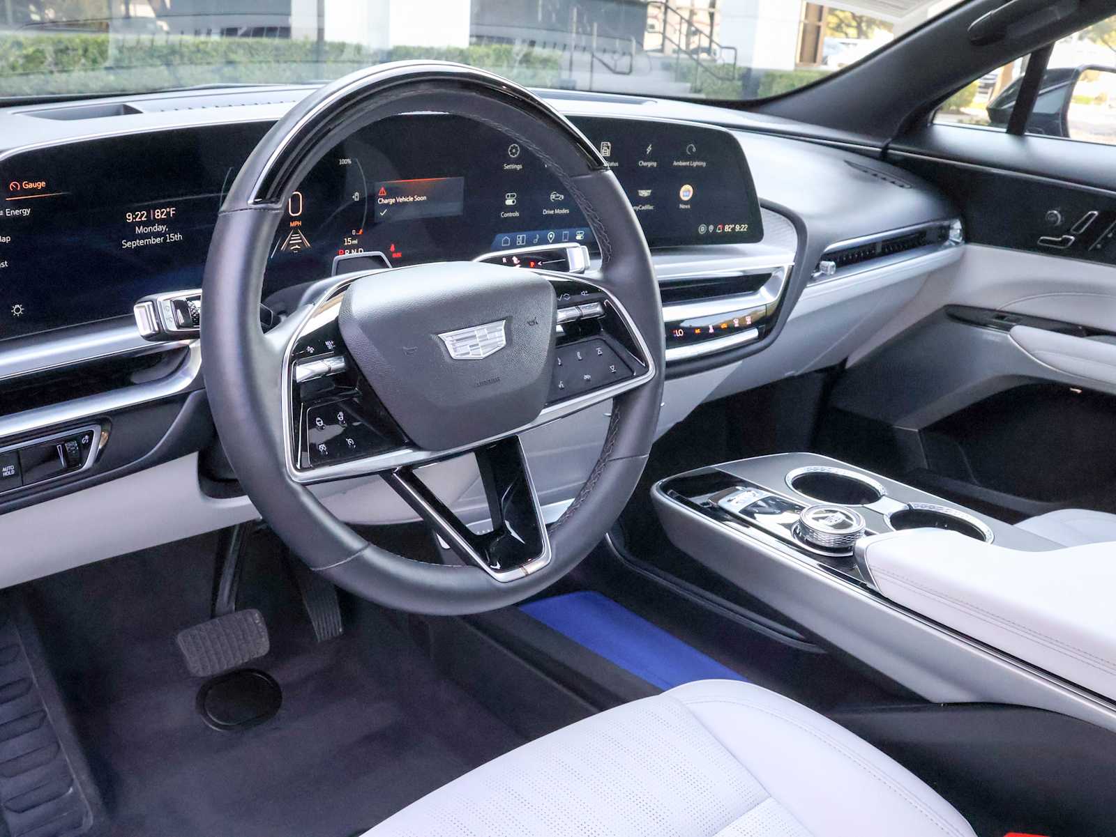 2024 Cadillac Lyriq Sport photo 8