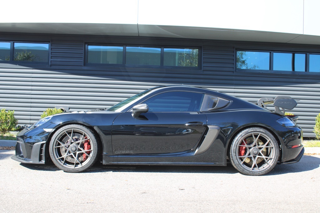 2023 Porsche Cayman GT4 RS photo 2