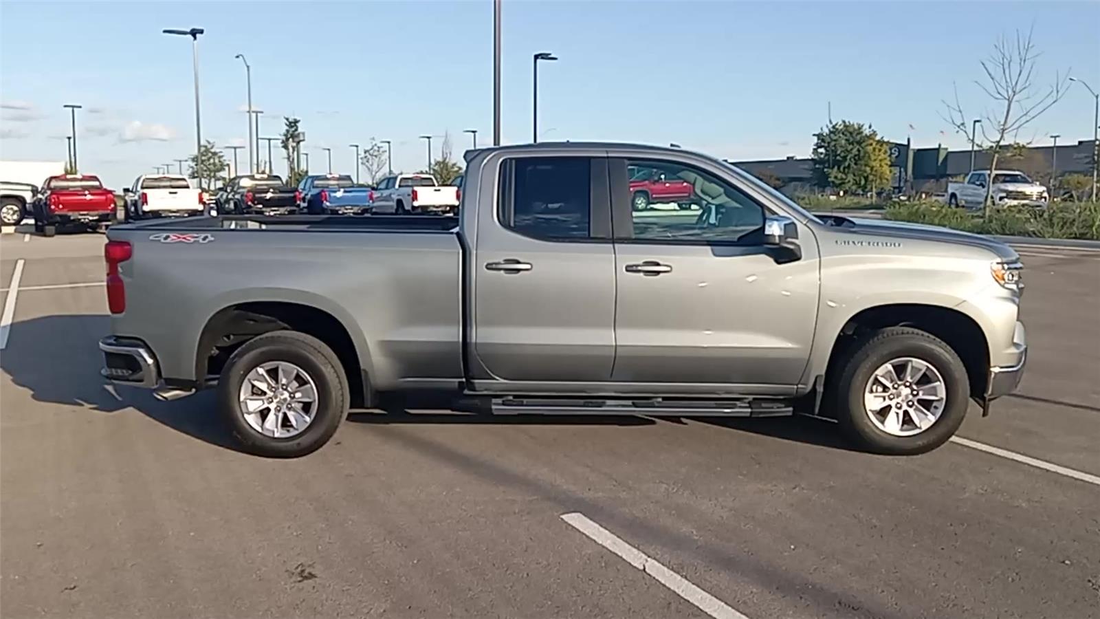 2026 Chevrolet Silverado 1500 LT photo 9