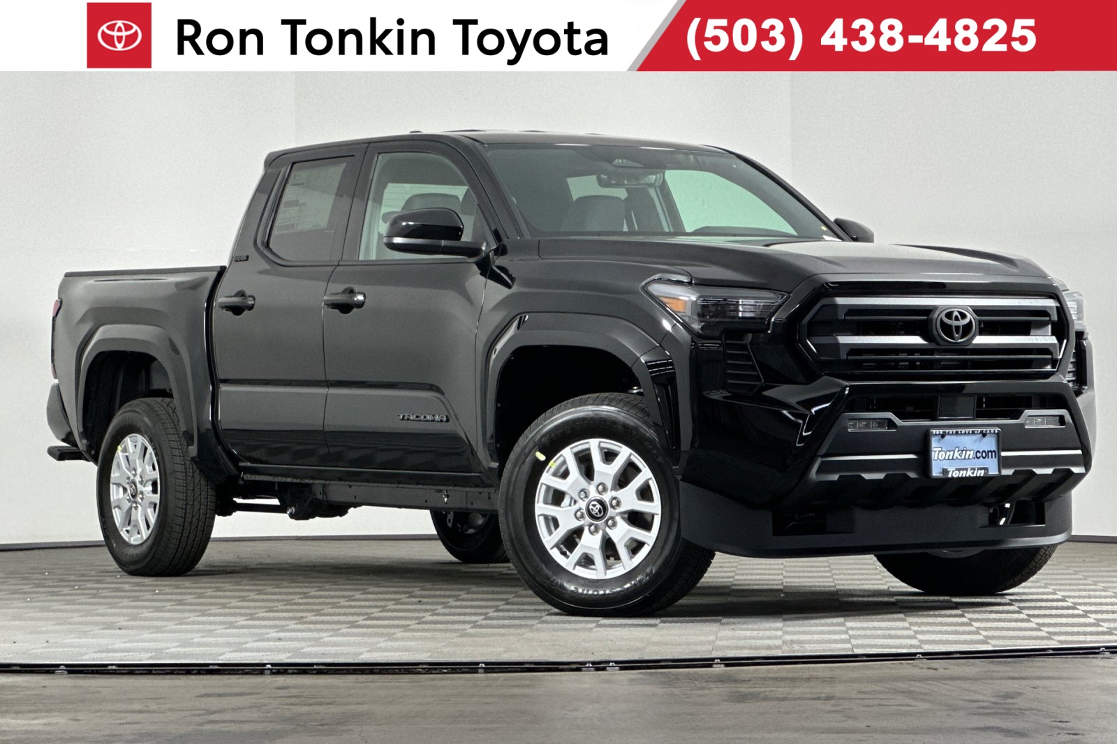 2025 Toyota Tacoma SR5's photo