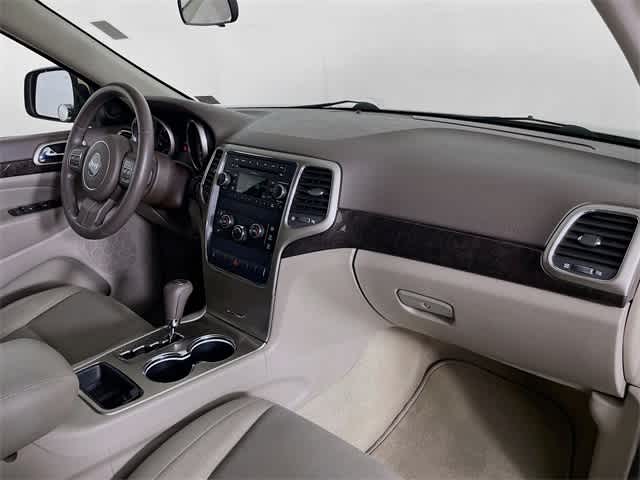 2011 Jeep Grand Cherokee Laredo photo 25