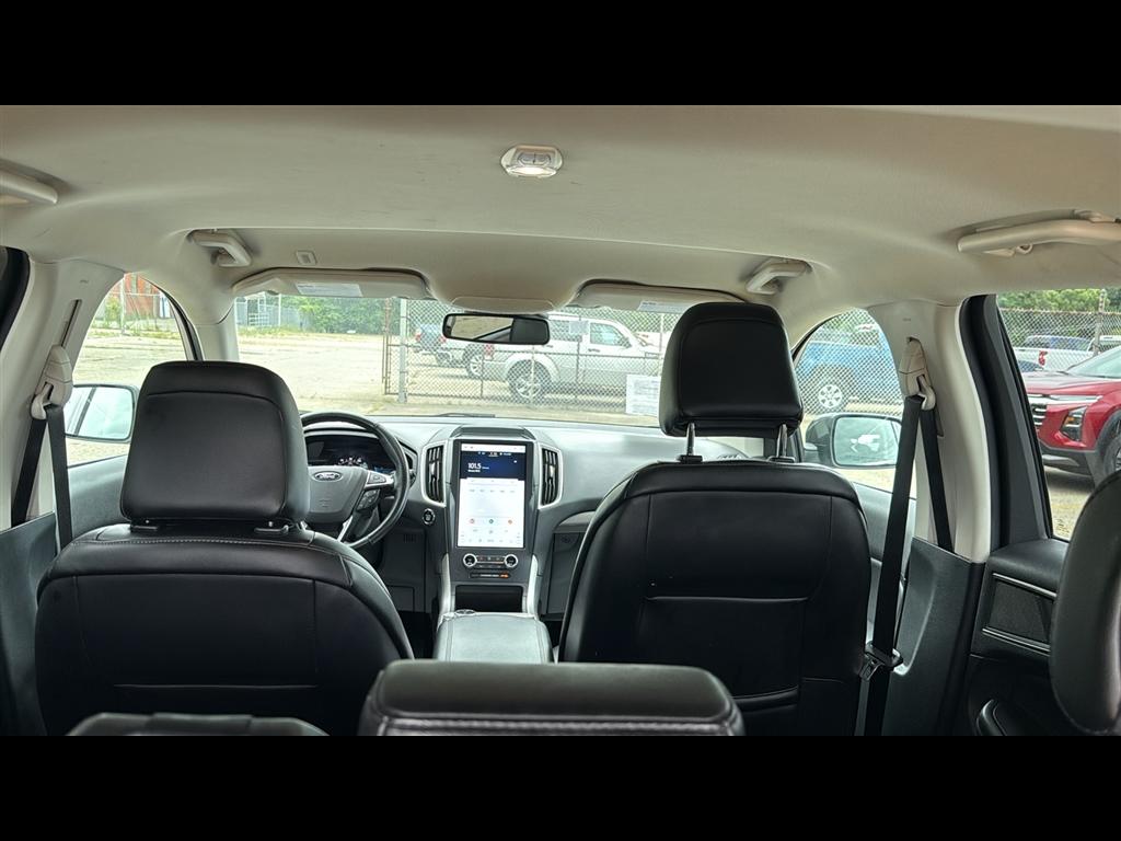 2023 Ford Edge SEL photo 27
