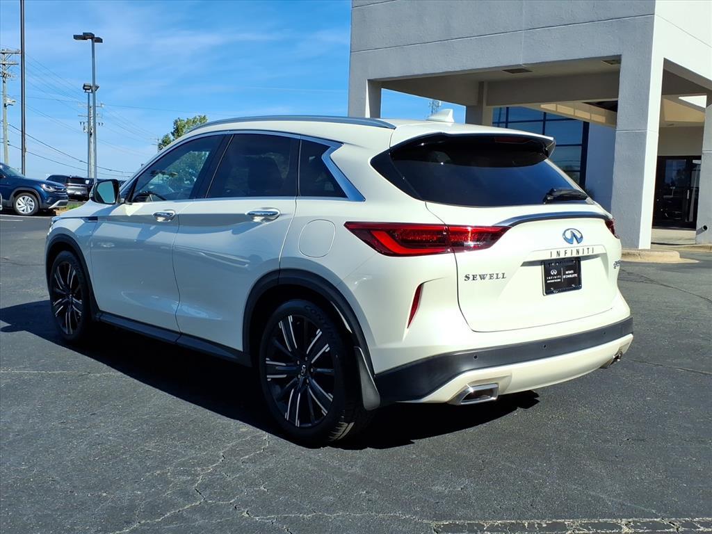 2021 Infiniti QX50 Luxe photo 18