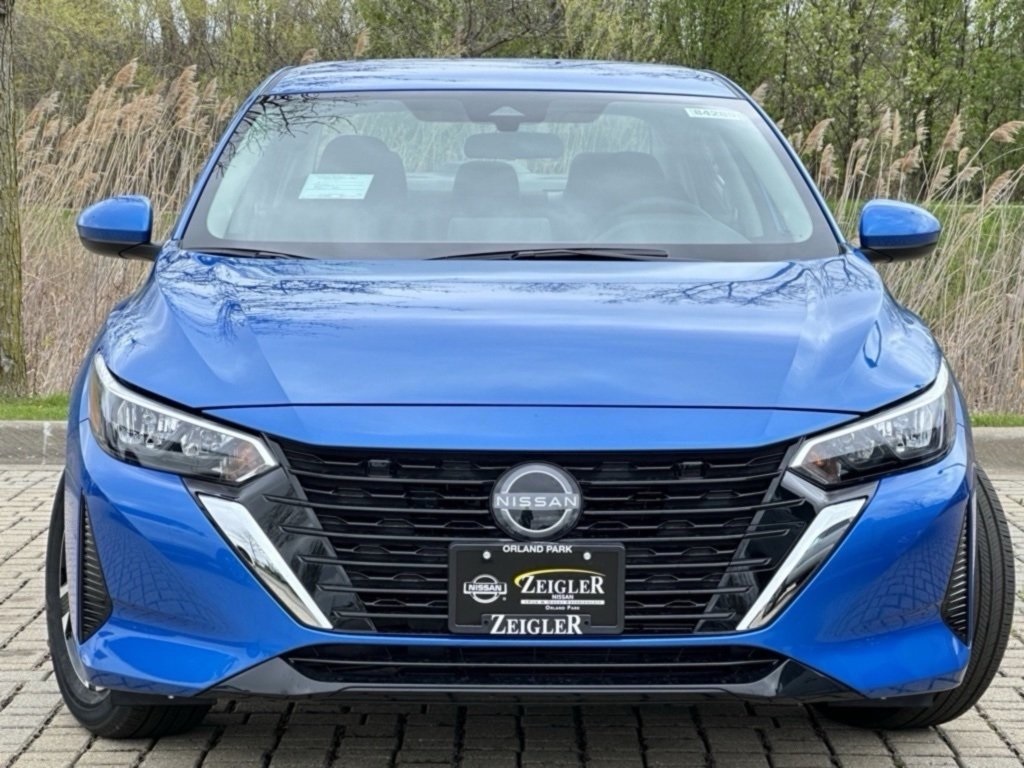 2025 Nissan Sentra SV photo 2