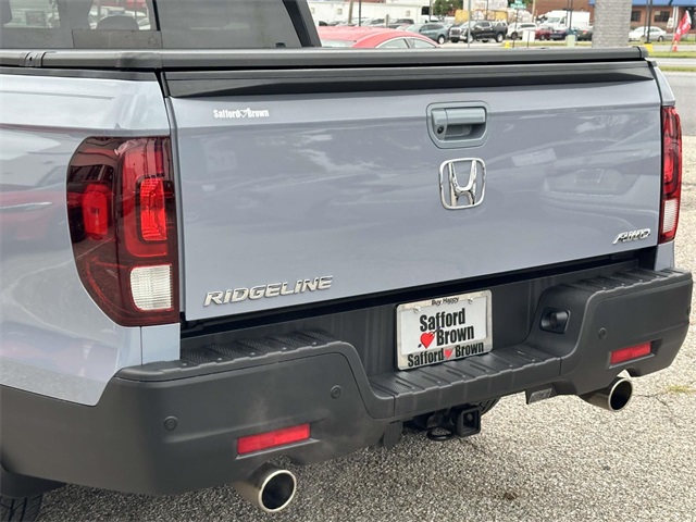2023 Honda Ridgeline Black Edition photo 11