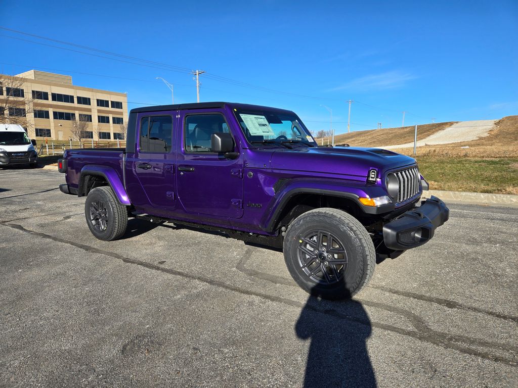 2026 Jeep Gladiator Sport S's photo