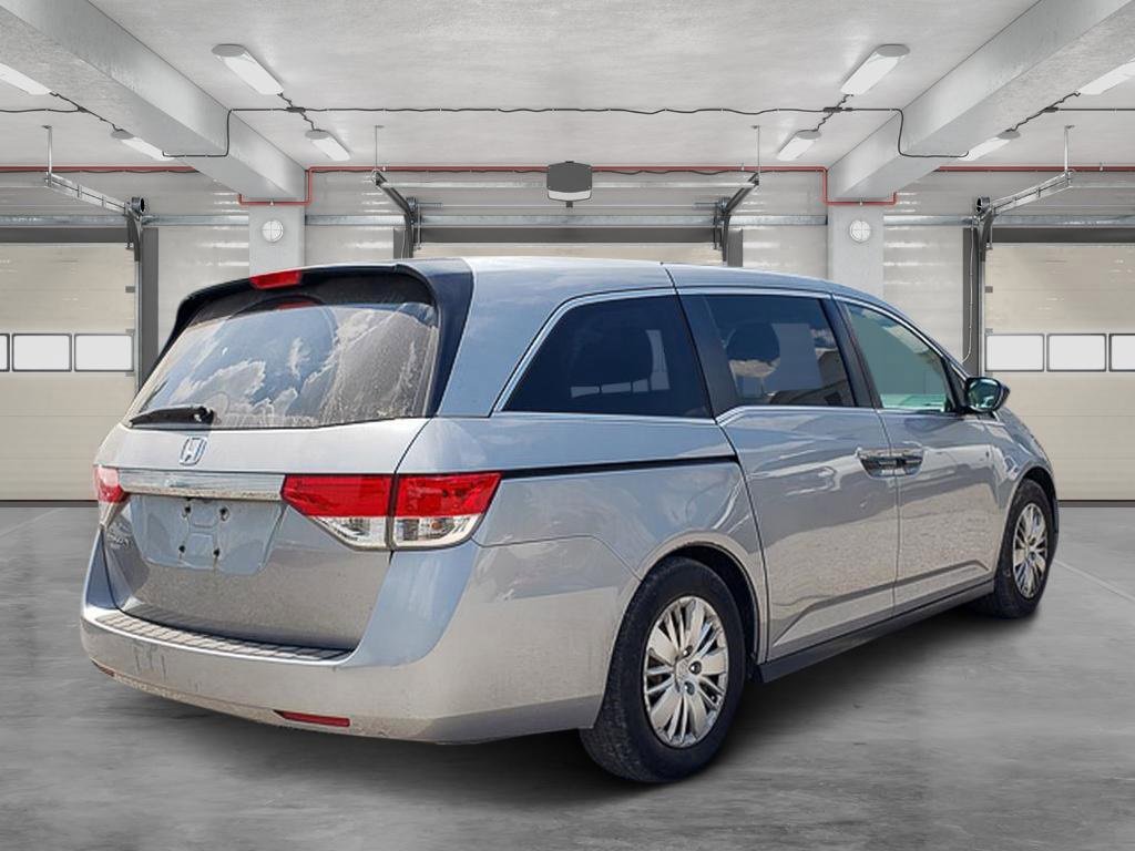 2016 Honda Odyssey LX photo 7