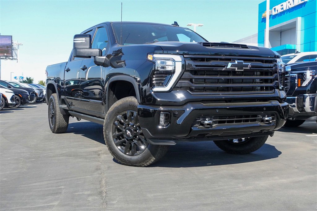 2025 Chevrolet Silverado 2500HD High Country's photo