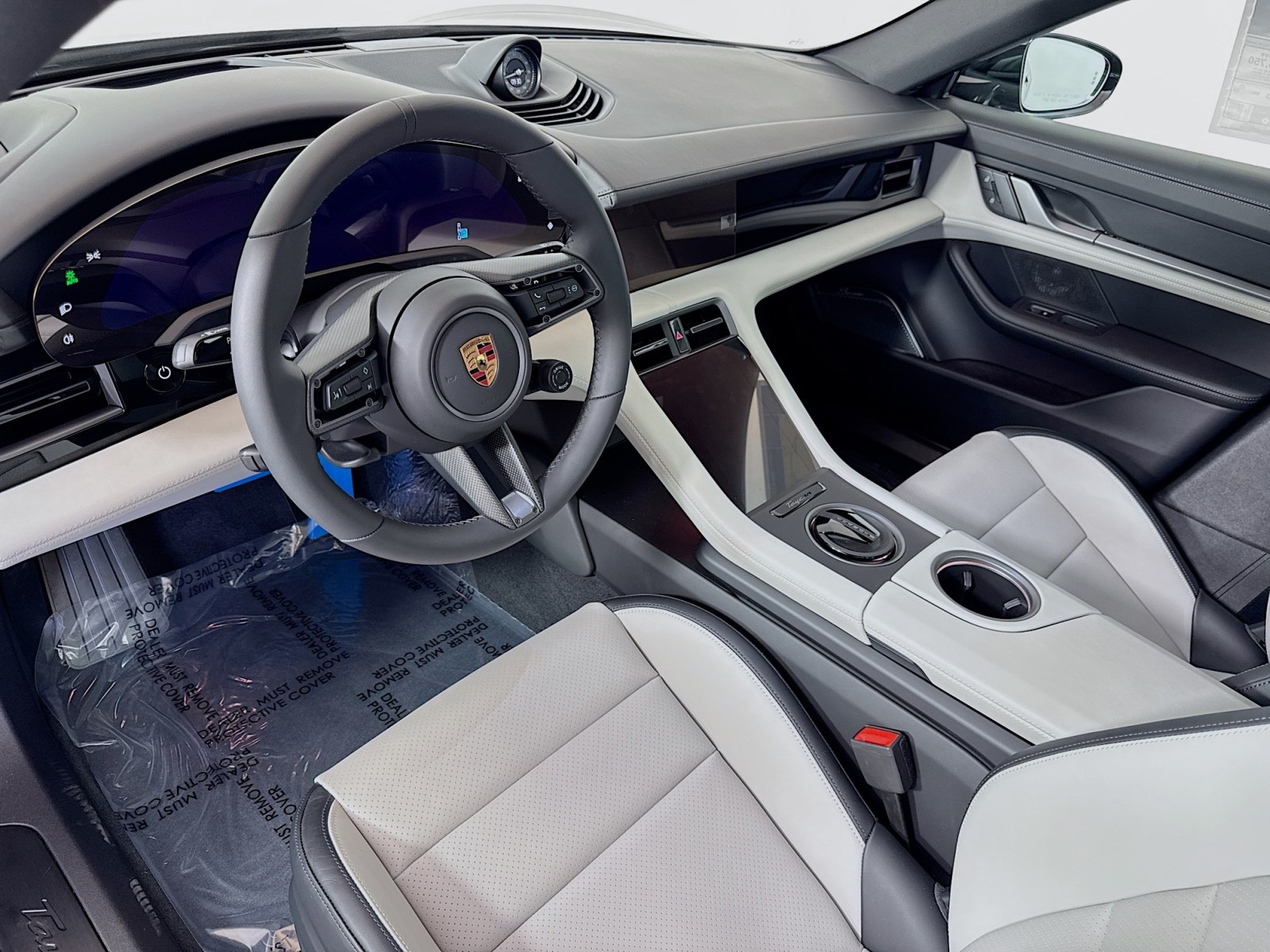 2025 Porsche Taycan 4S photo 4