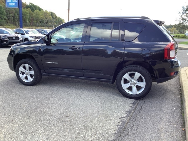 2016 Jeep Compass Latitude photo 3