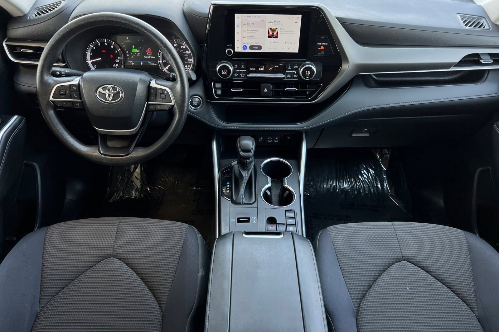 2023 Toyota Highlander L photo 15