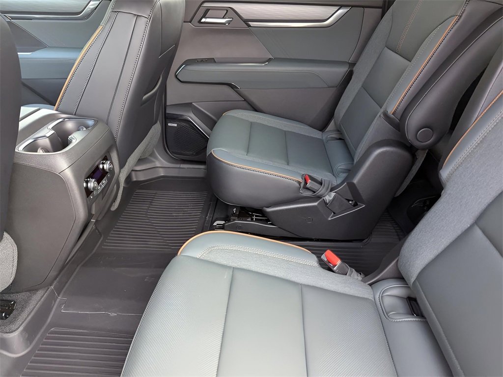 2026 Gmc Acadia AT4 photo 11