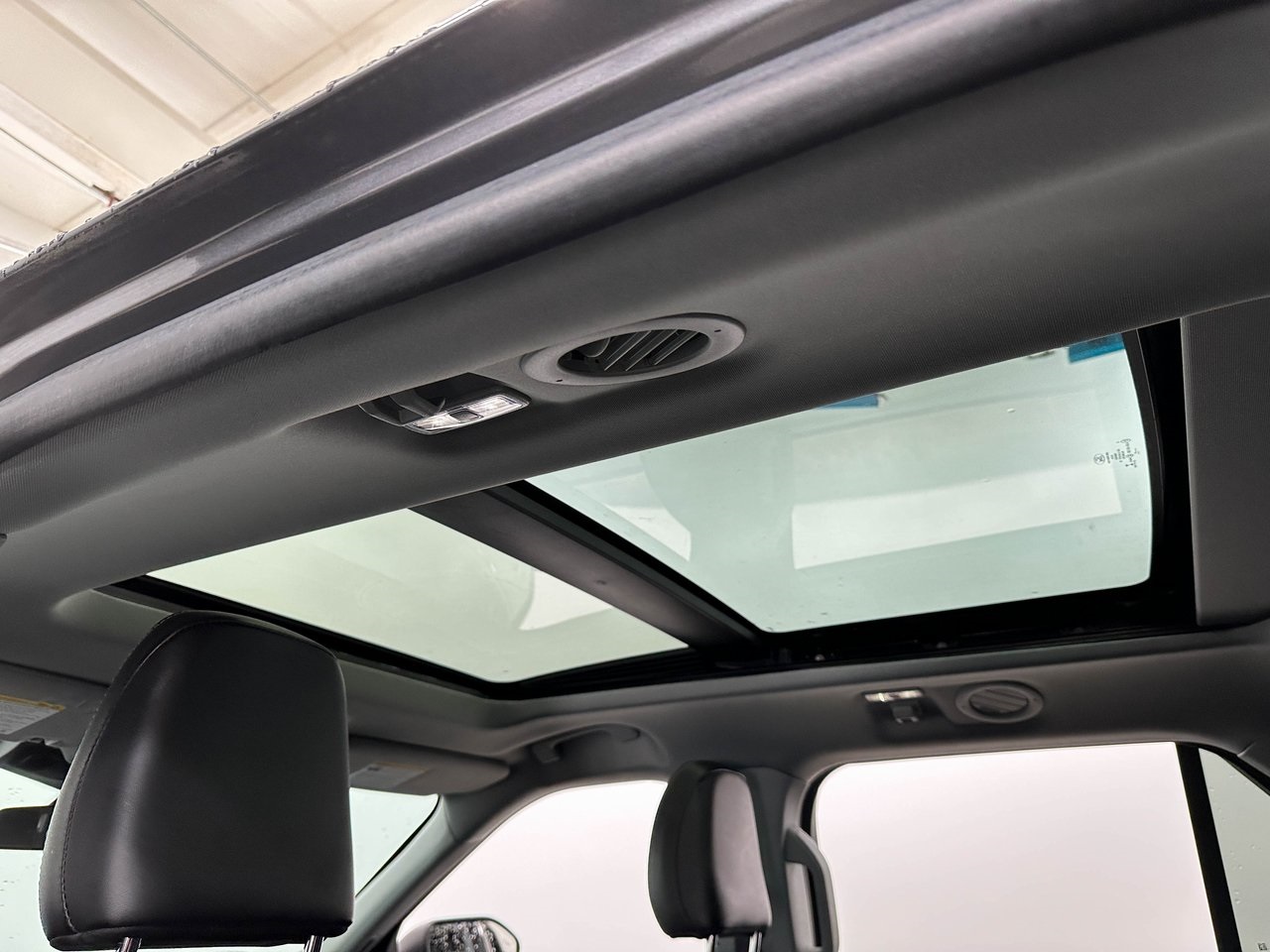 2022 Ford Explorer XLT photo 11