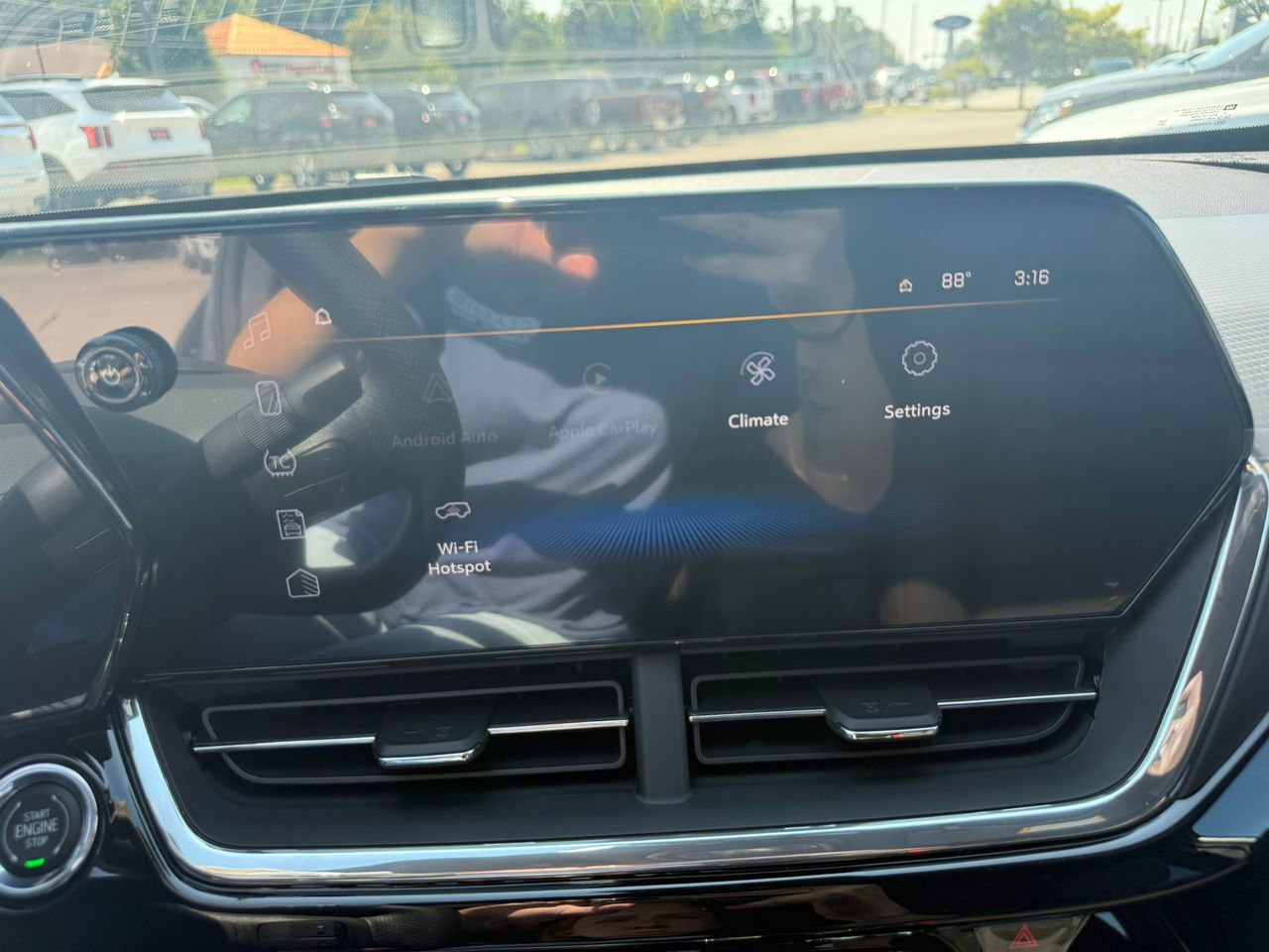 2025 Chevrolet Trax photo 19