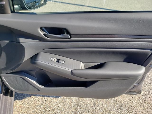 2025 Nissan Altima S photo 16