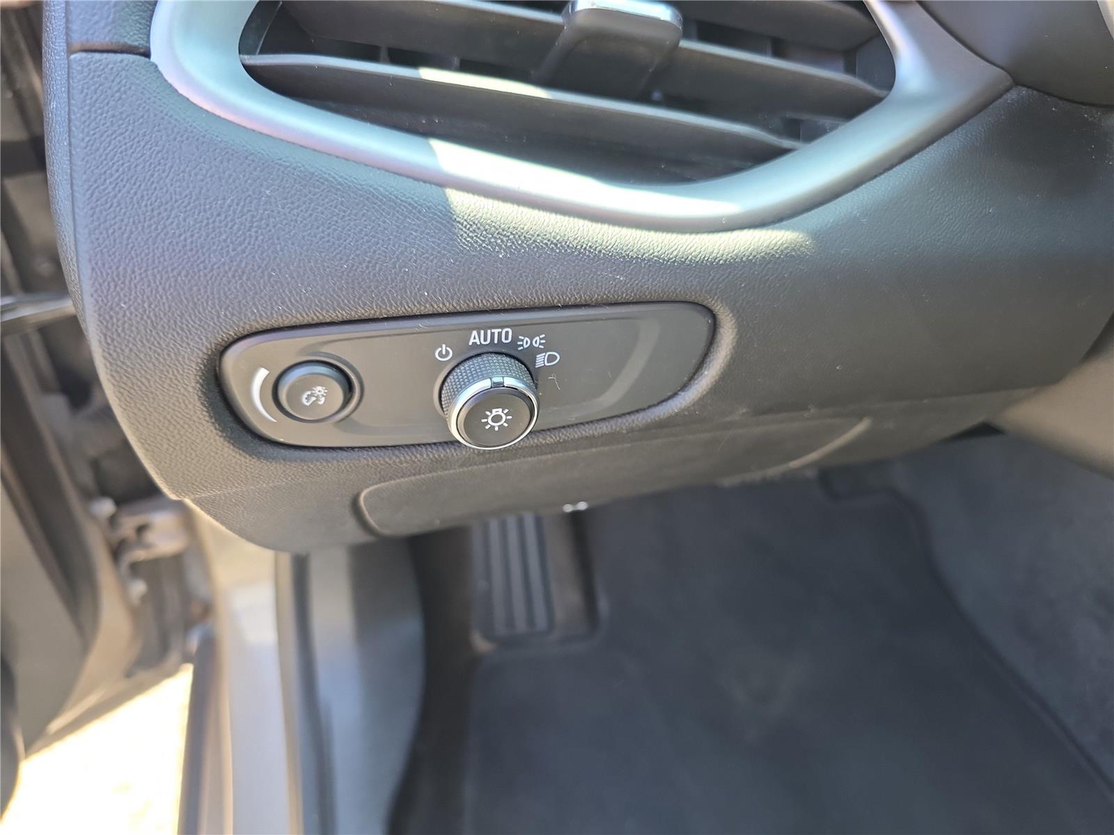 2024 Chevrolet Malibu 1LT photo 14