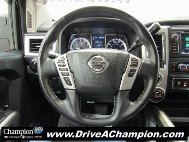 2019 Nissan Titan PRO-4X photo 28