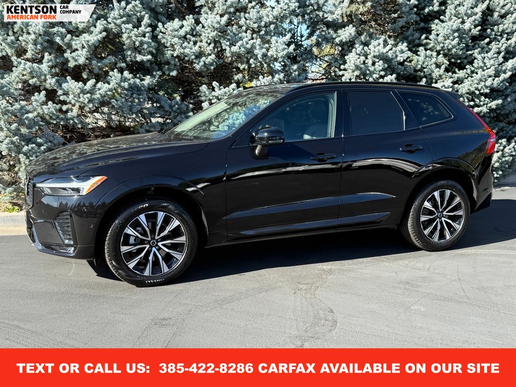 2025 Volvo XC60 Plus's photo