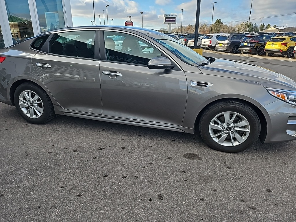 2016 Kia Optima LX photo 4