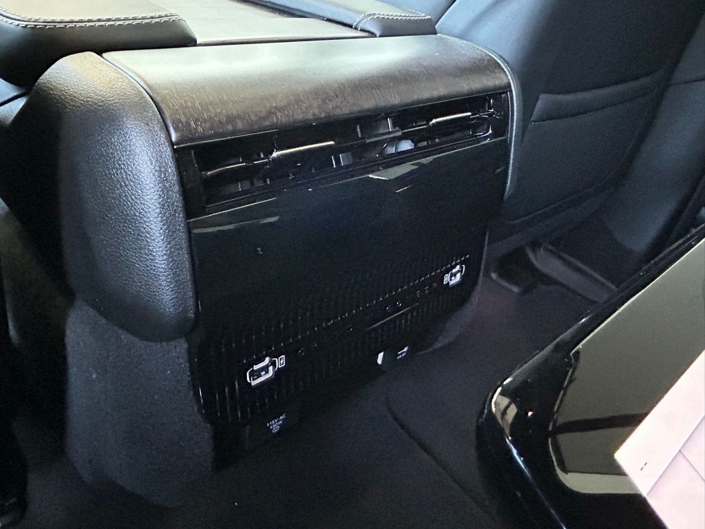 2024 Jeep Grand Wagoneer photo 38