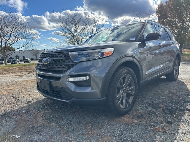 2023 Ford Explorer XLT's photo