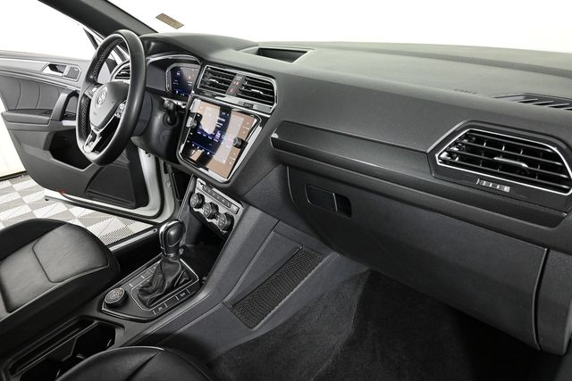 2019 Volkswagen Tiguan SEL Premium R-Line photo 23