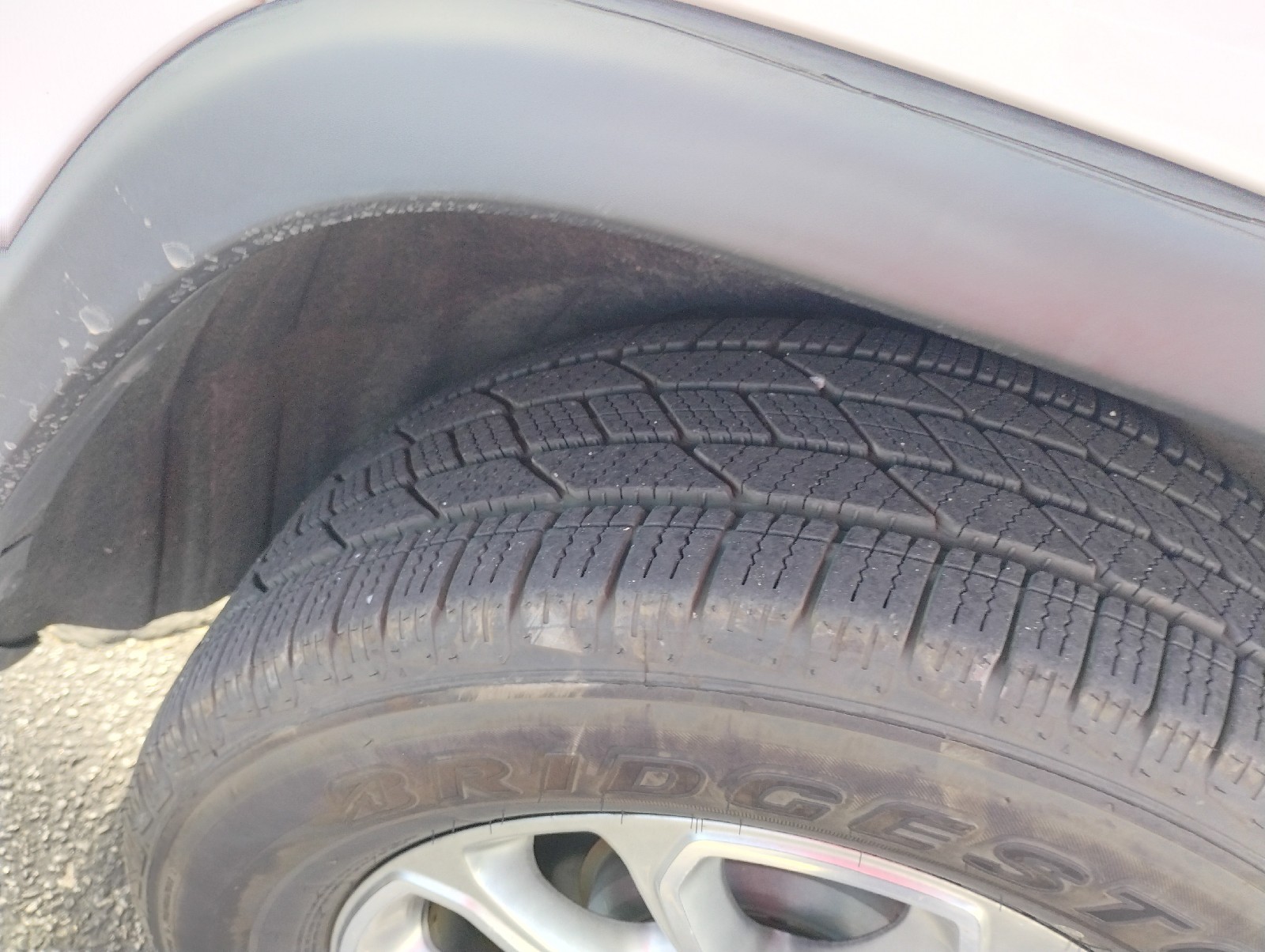 Used 2014 Bright White Clearcoat Jeep Limited image 4