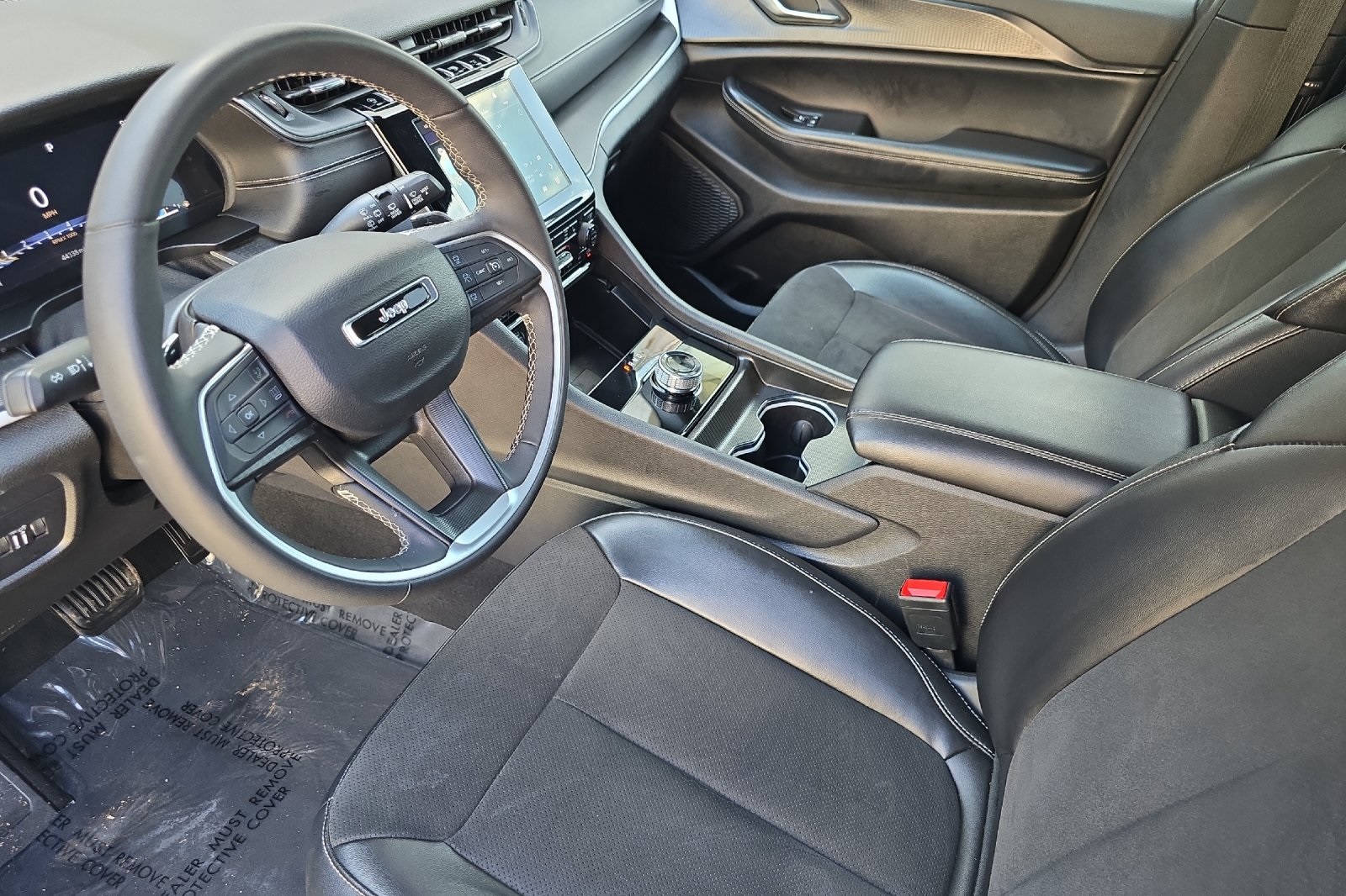 2024 Jeep Grand Cherokee Altitude photo 8
