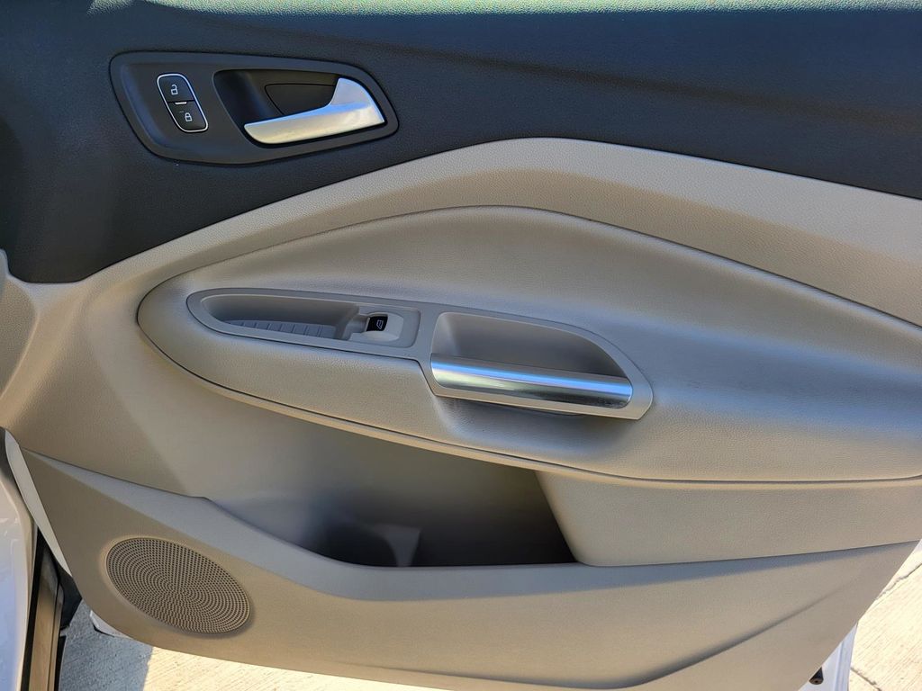 2017 Ford Escape Titanium photo 7