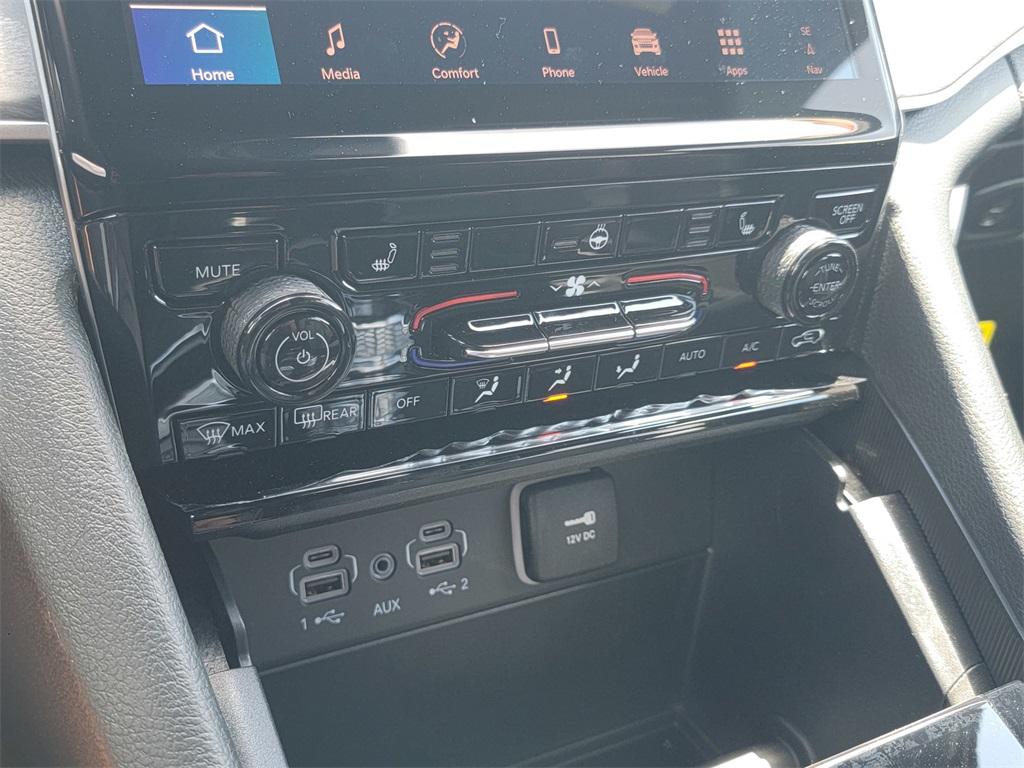 2025 Jeep Grand Cherokee Limited photo 15