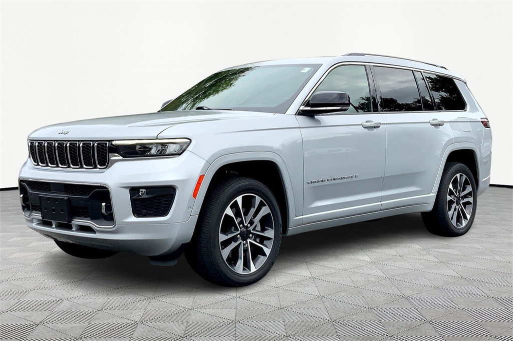 2022 Jeep Grand Cherokee Overland photo 3